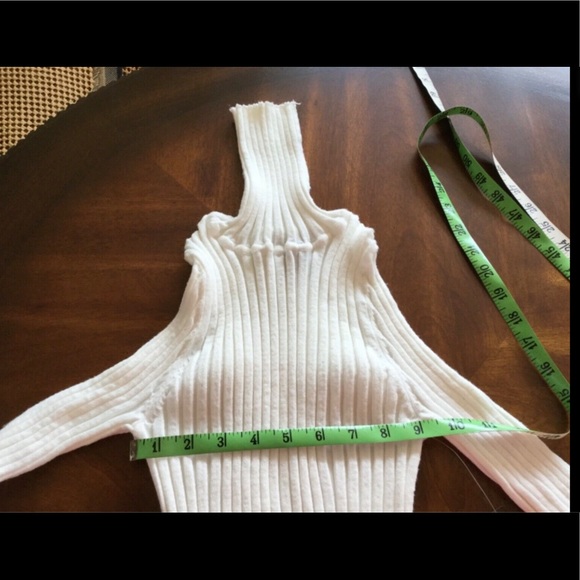 Sarah Johnson WIDE RIBBED TURTLENECK SWEATER IVORY S - Picture 8 of 11